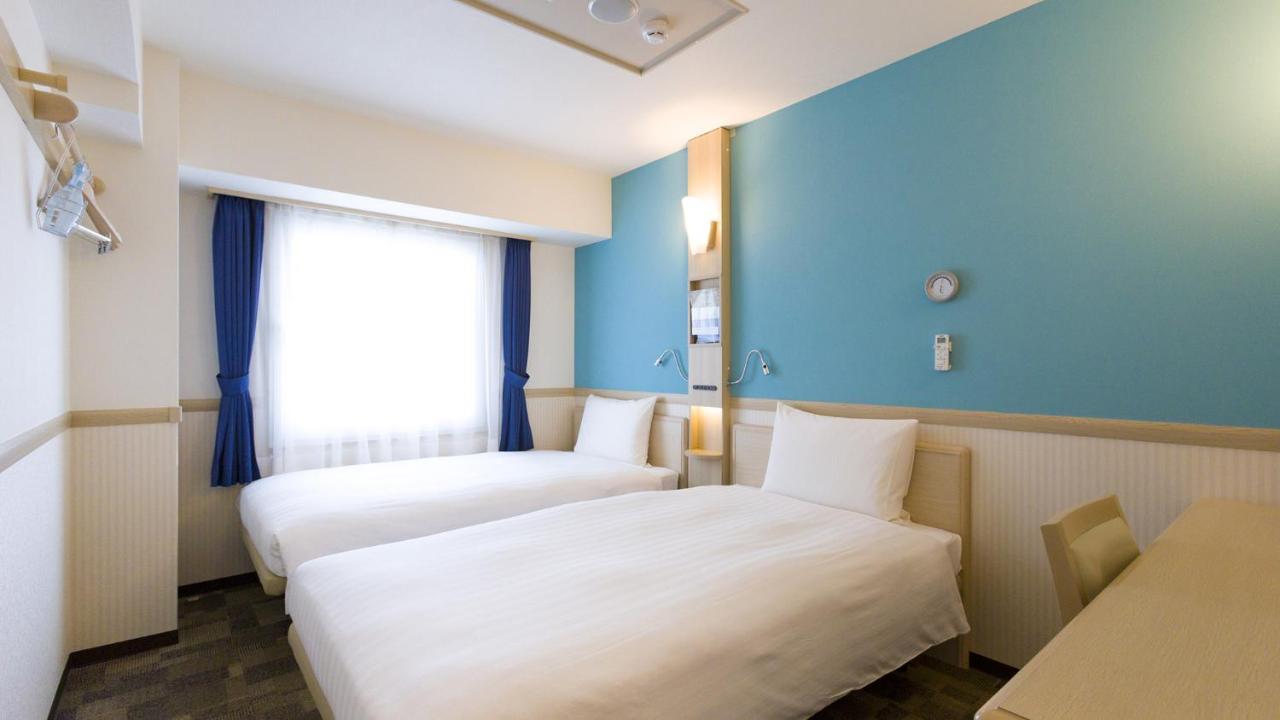 Toyoko Inn Saitama Misato Ekimae Exterior foto